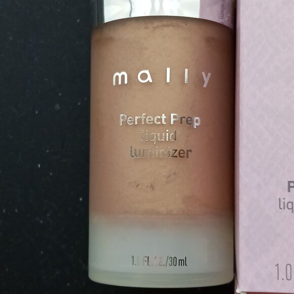 Mally Perfect Prep Liquid Iuminizer LIGHTER 1.0 Fl. oz NIB - Picture 2 of 2